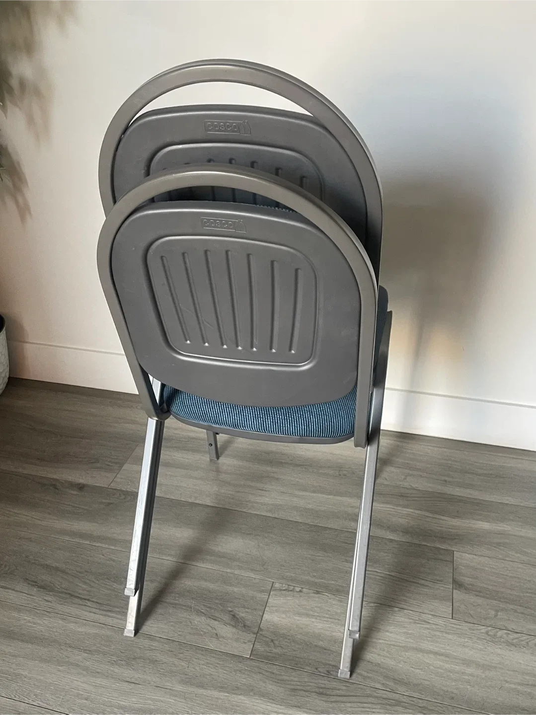 Stackable Chairs image indicator(5)