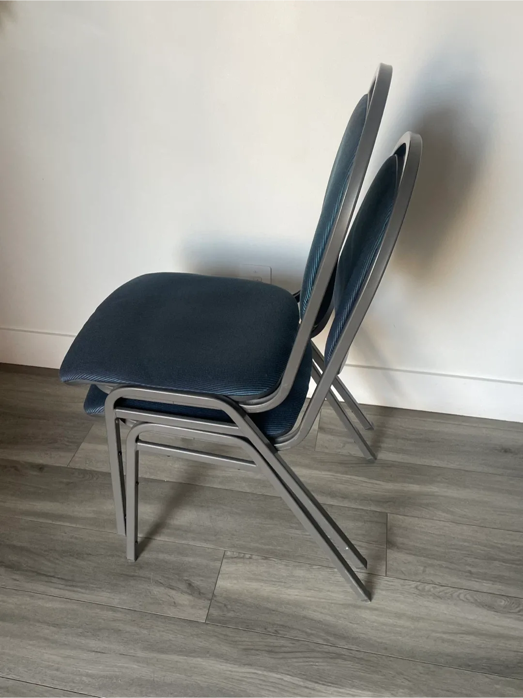 Stackable Chairs image indicator(6)