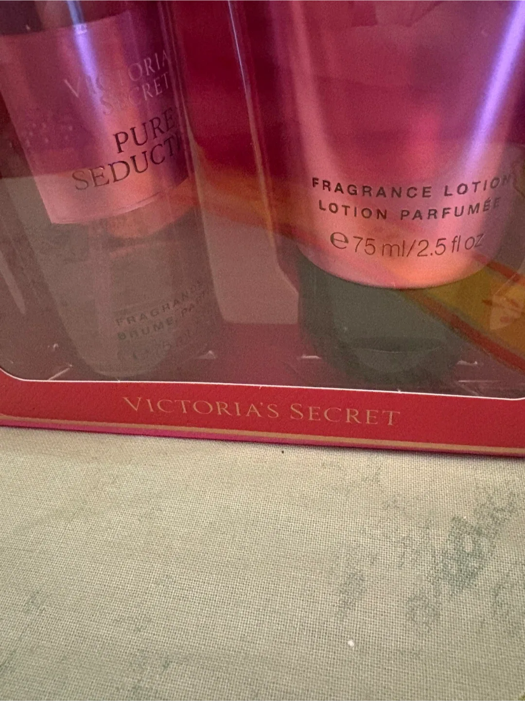 Victoria Secret Pure Seduction body spray & lotion set (New) image indicator(3)