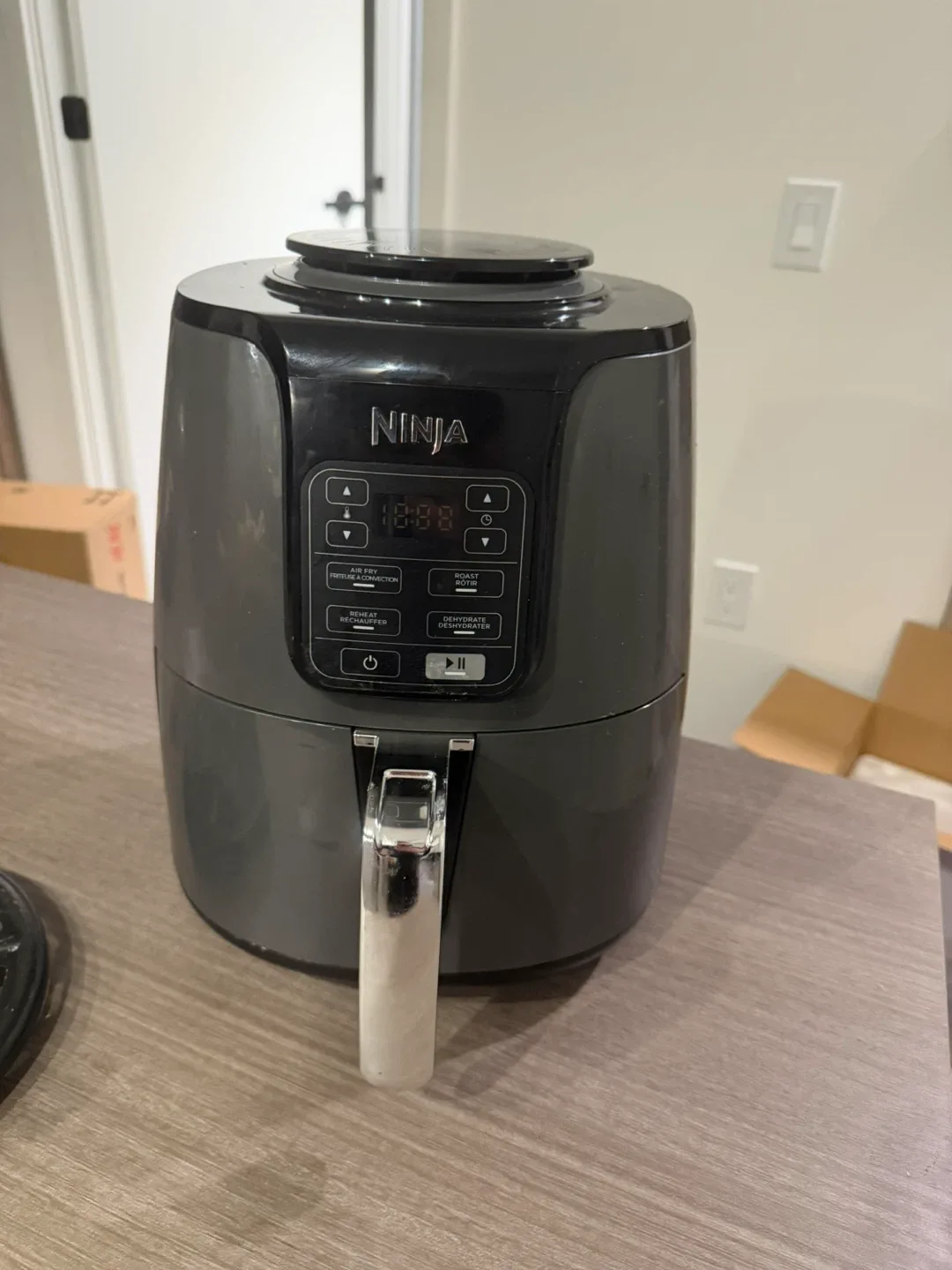 Ninja Air Fryer for sale – great condition, sanitized