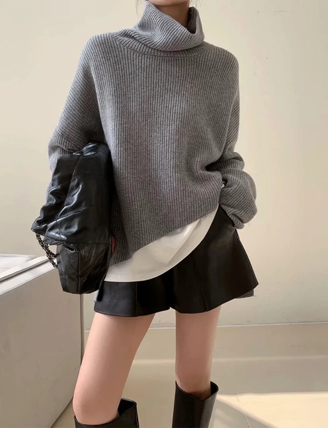 Grey Turtleneck Sweater image indicator(4)