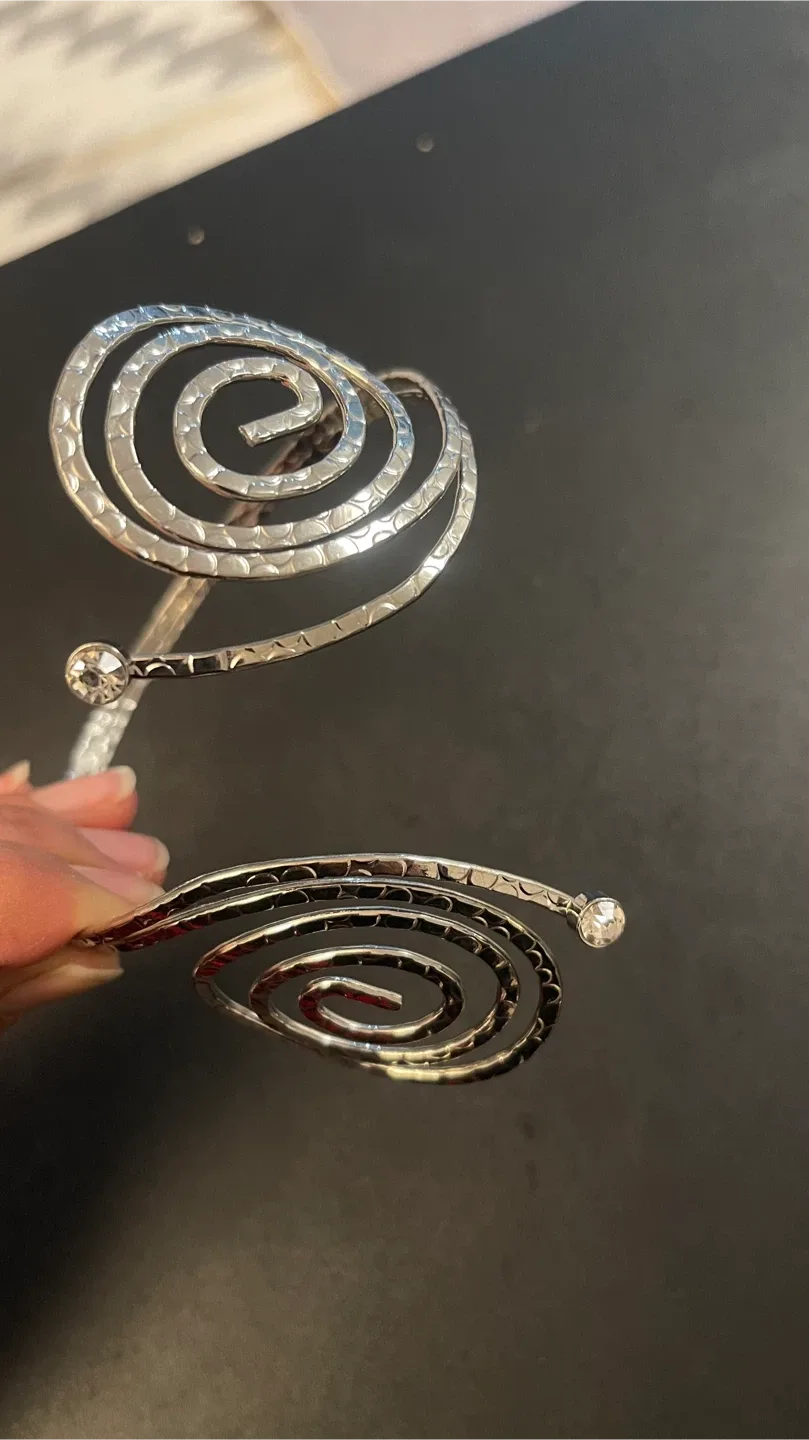 Silver Spiral Upper Arm Cuff Bracelet  #Cleanout image indicator(4)