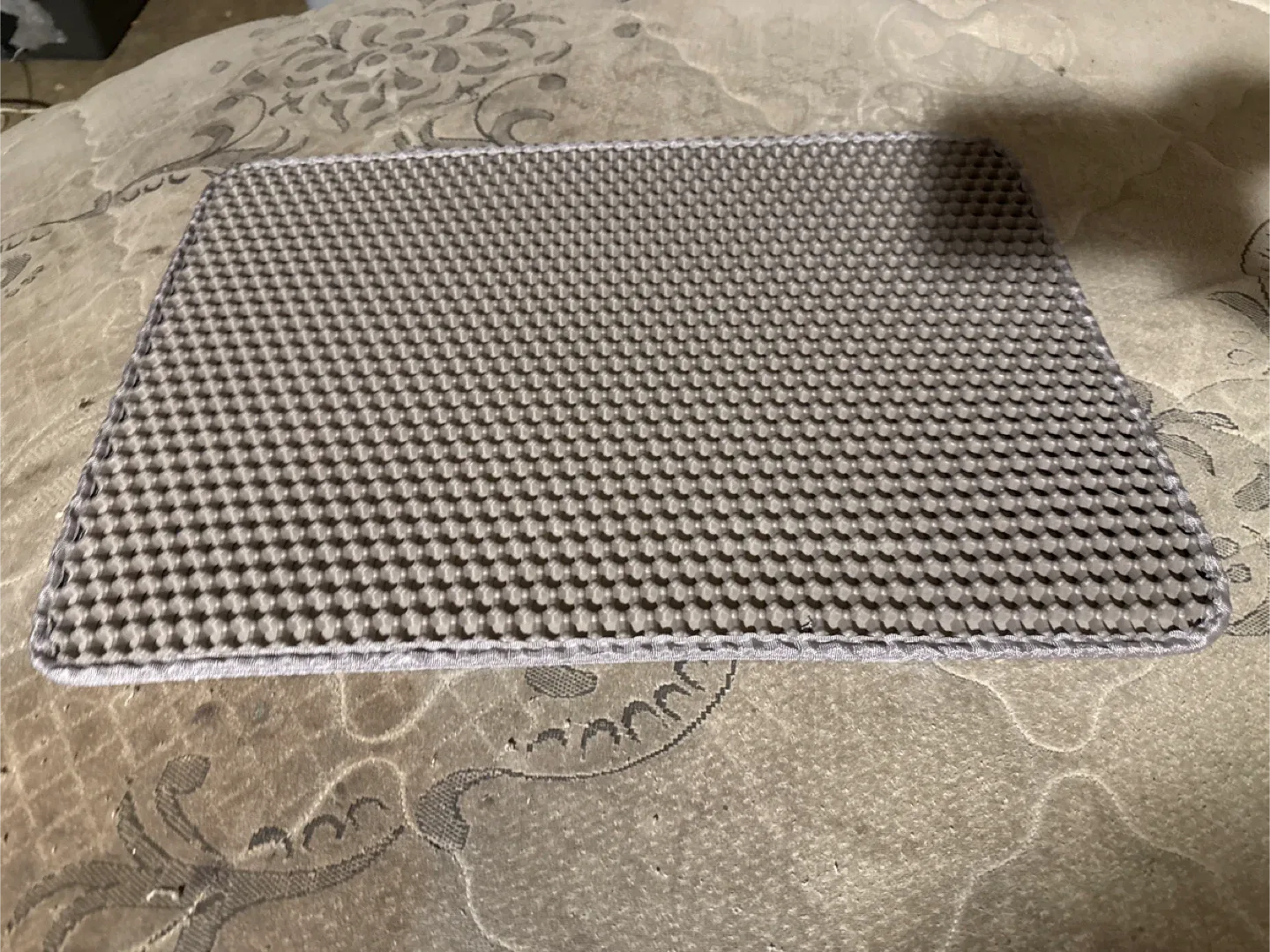 Cat litter mat
