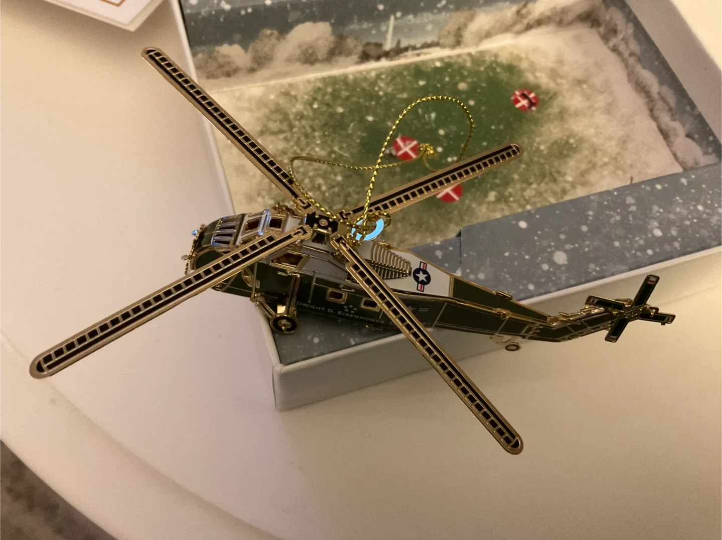 White House Historical Association 2019 Christmas Ornament image indicator(2)