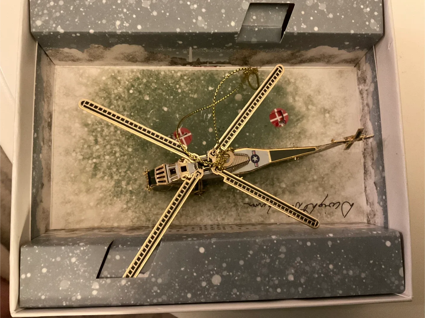 White House Historical Association 2019 Christmas Ornament image indicator(3)