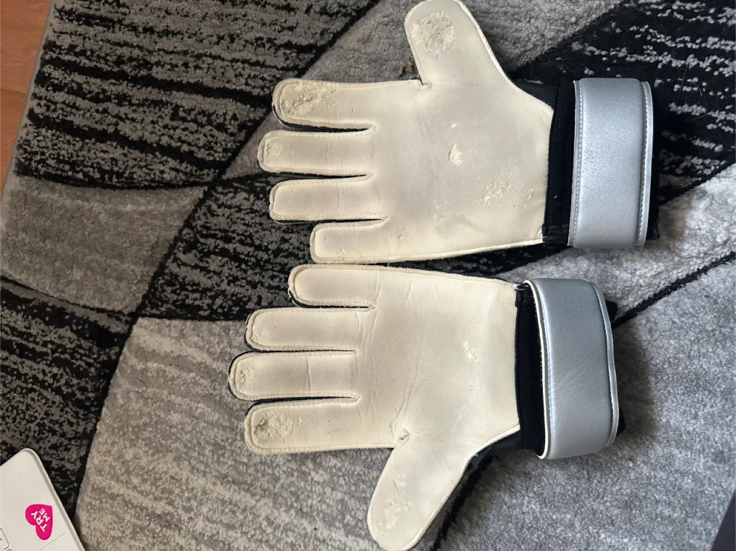 Nike Shin Guards & Adidas Predator Goalie Gloves - photo 4