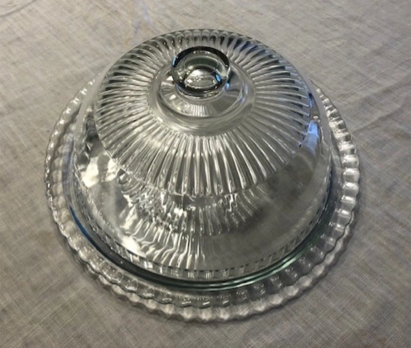 Covered glass cake plate - #cleanout