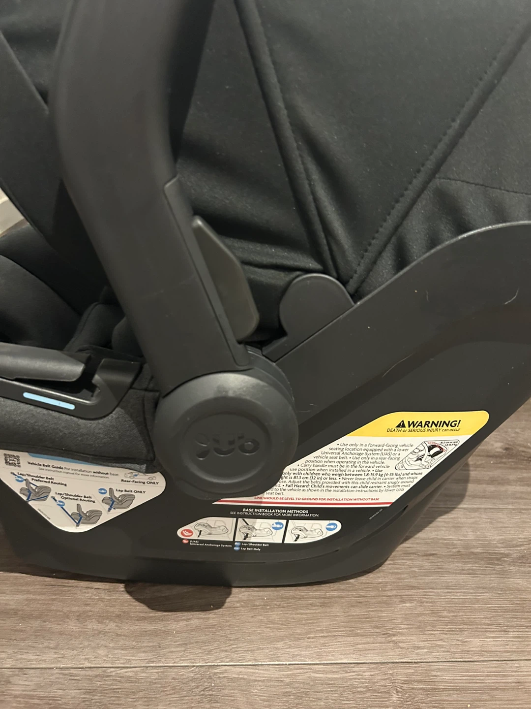 UPPAbaby Car Seat + Adapters + Base + Infant insert - photo 4