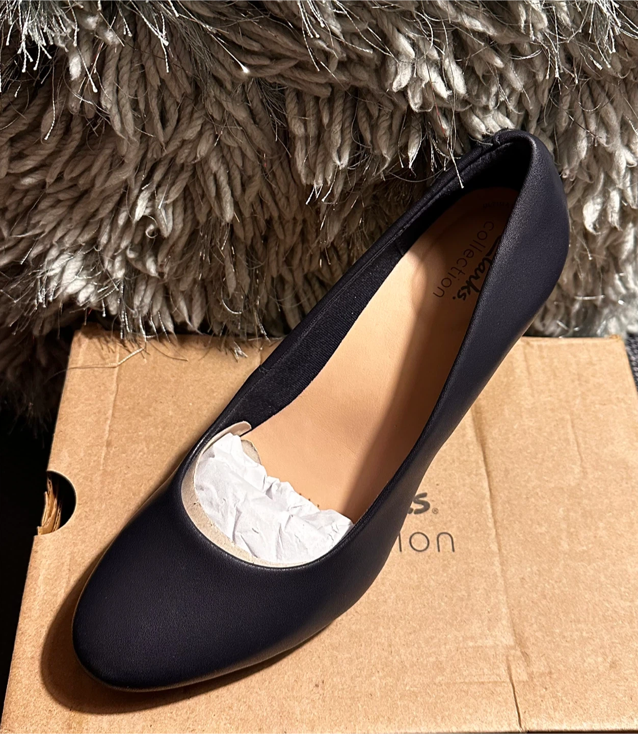 CLARKS LEATHER HEELS (PRICE:$70) SIZE:9