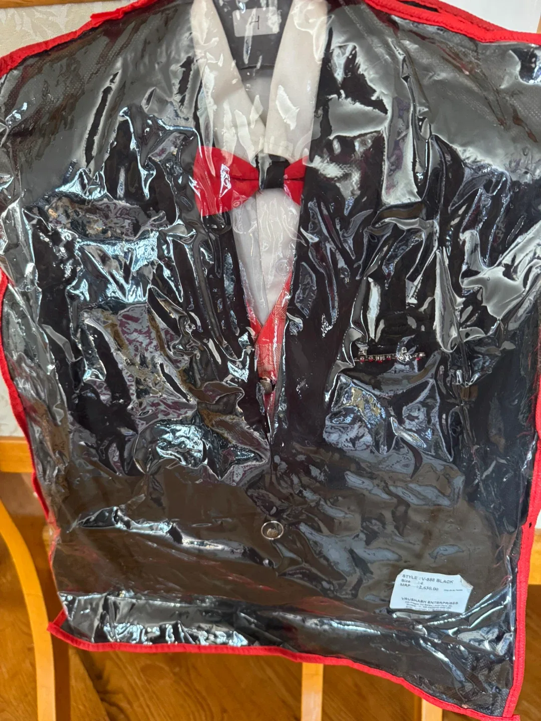 Tippy Jeans Black Suit w/ Red Vest & Bowtie image indicator(5)