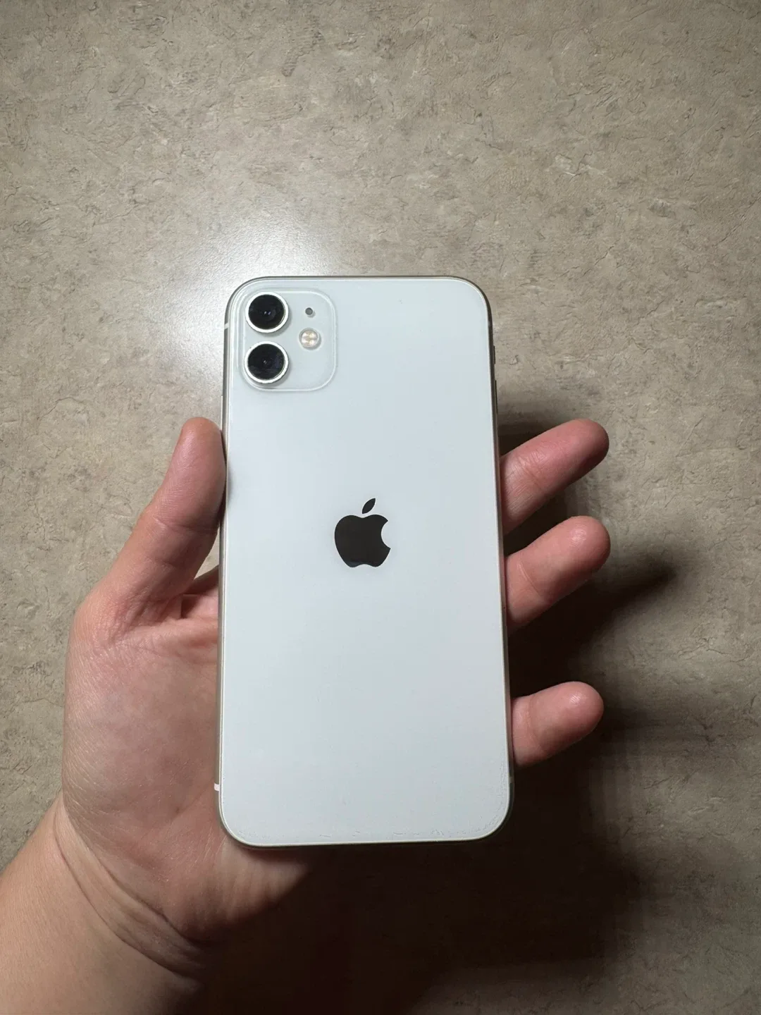 Apple iPhone 11 Face ID working- 64GB - battery health %100 image indicator(2)