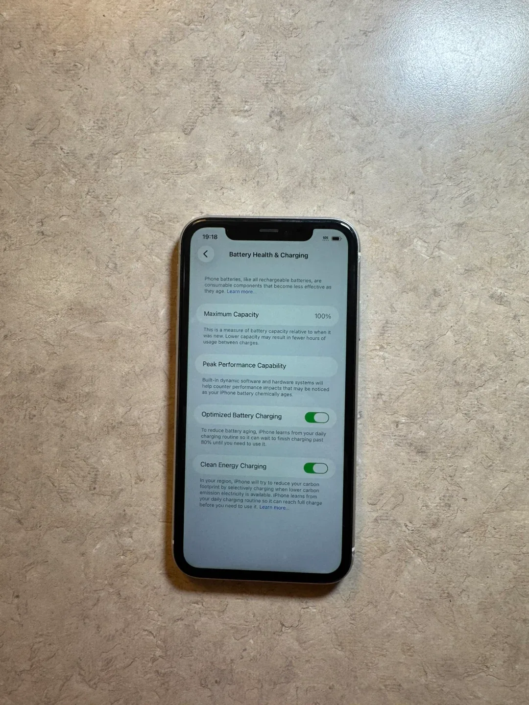 Apple iPhone 11 Face ID working- 64GB - battery health %100 image indicator(6)