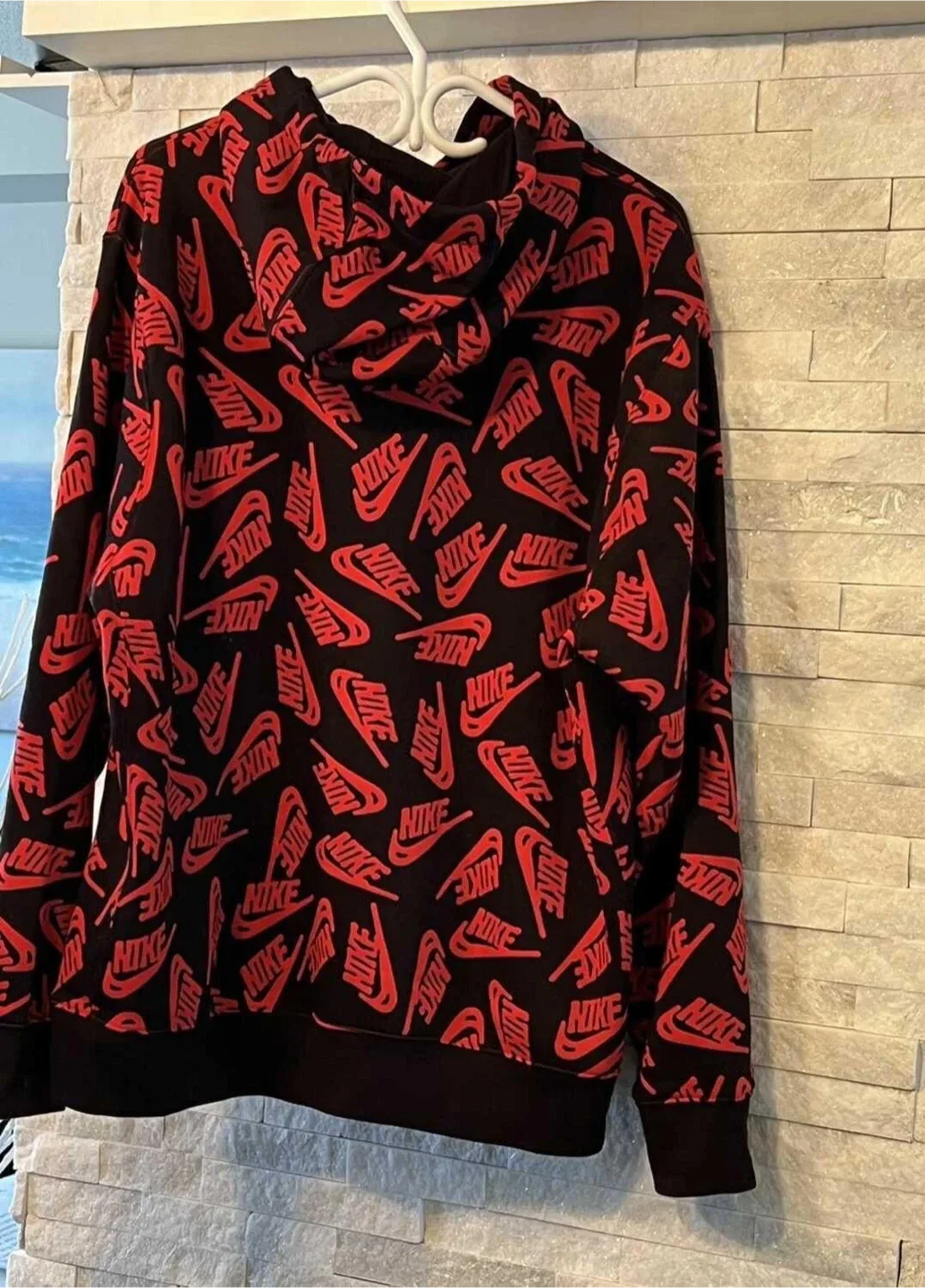 BNWT Nike Hoodie - XL image indicator(2)