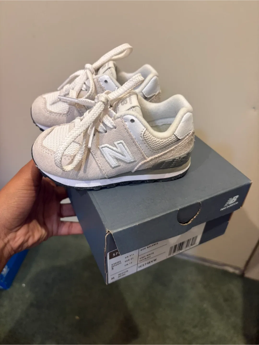 New Balance 574 Kids Sneakers - Size US Kids 5 image indicator(2)