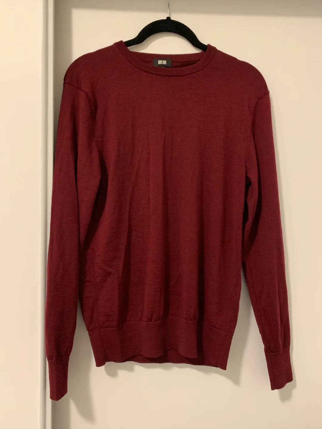 Uniqlo 100% Wool Sweater - unisex Size Small