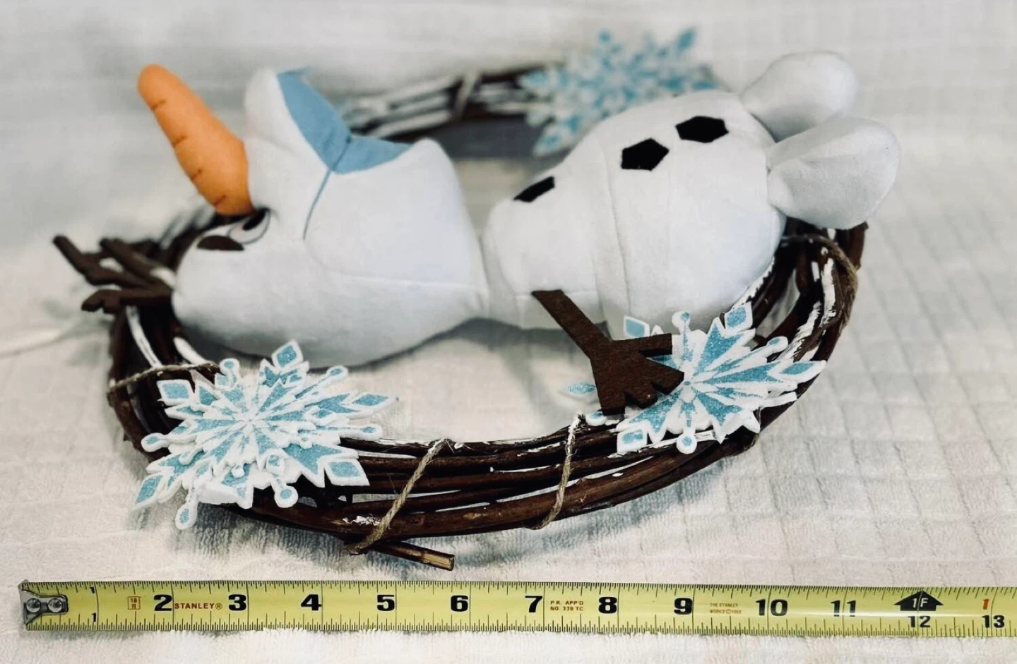 12 Inch DISNEY Frozen Olaf Plush Grapevine Wreath… ❄️ - photo 5