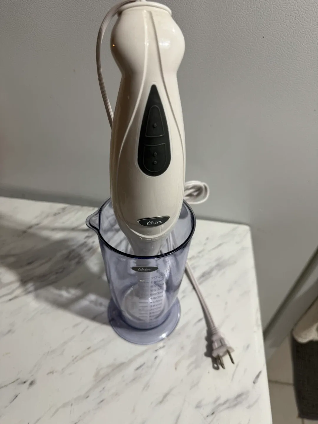 Oster Hand Immersion Blender with Measuring Cup image indicator(4)