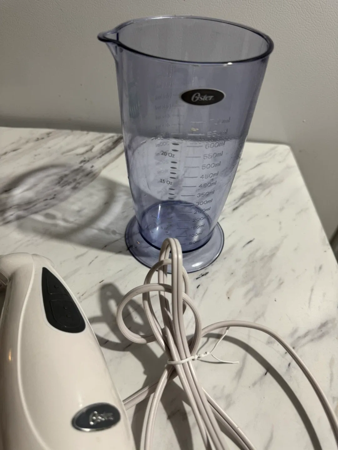 Oster Hand Immersion Blender with Measuring Cup image indicator(3)