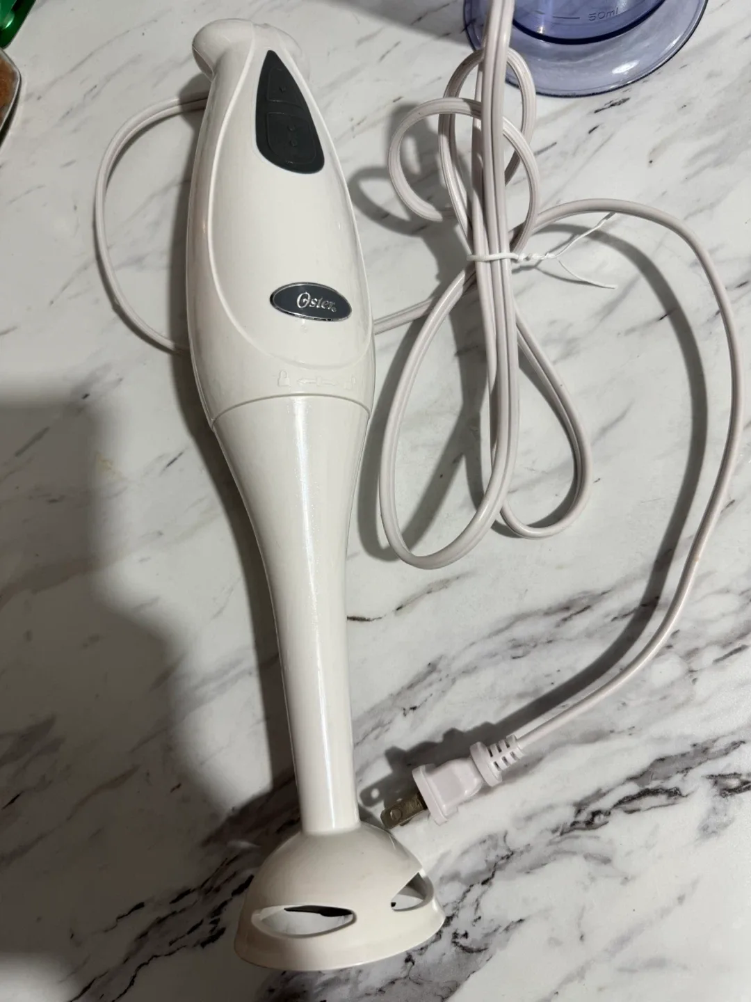 Oster Hand Immersion Blender with Measuring Cup image indicator(2)