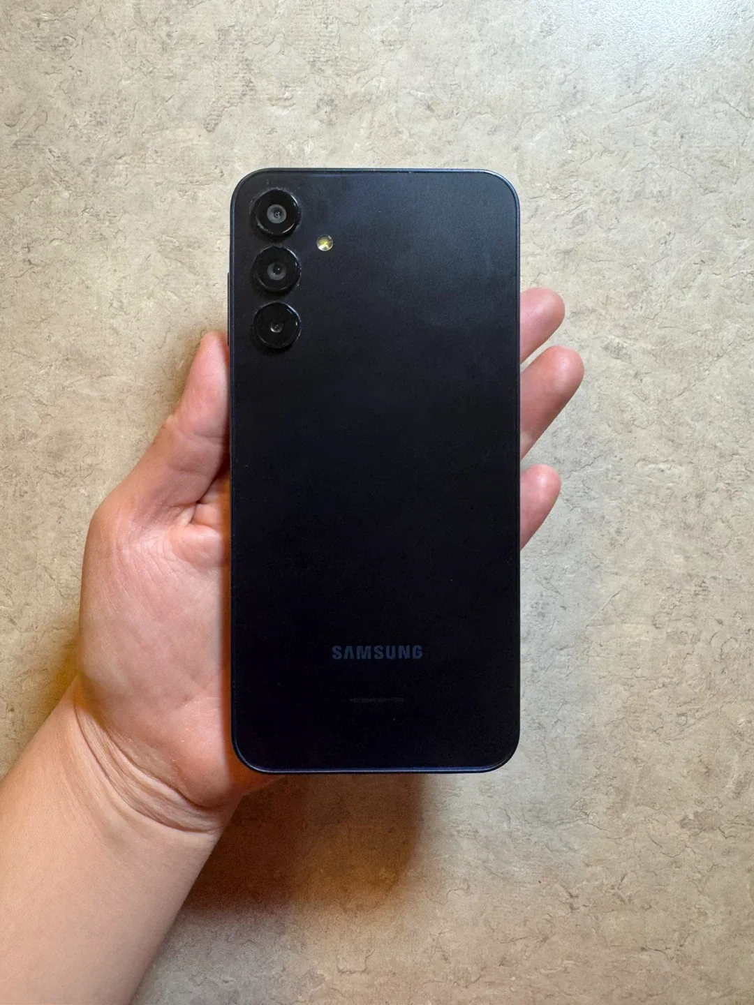 Samsung Galaxy A15 5G - Model SM-A156W image indicator(2)