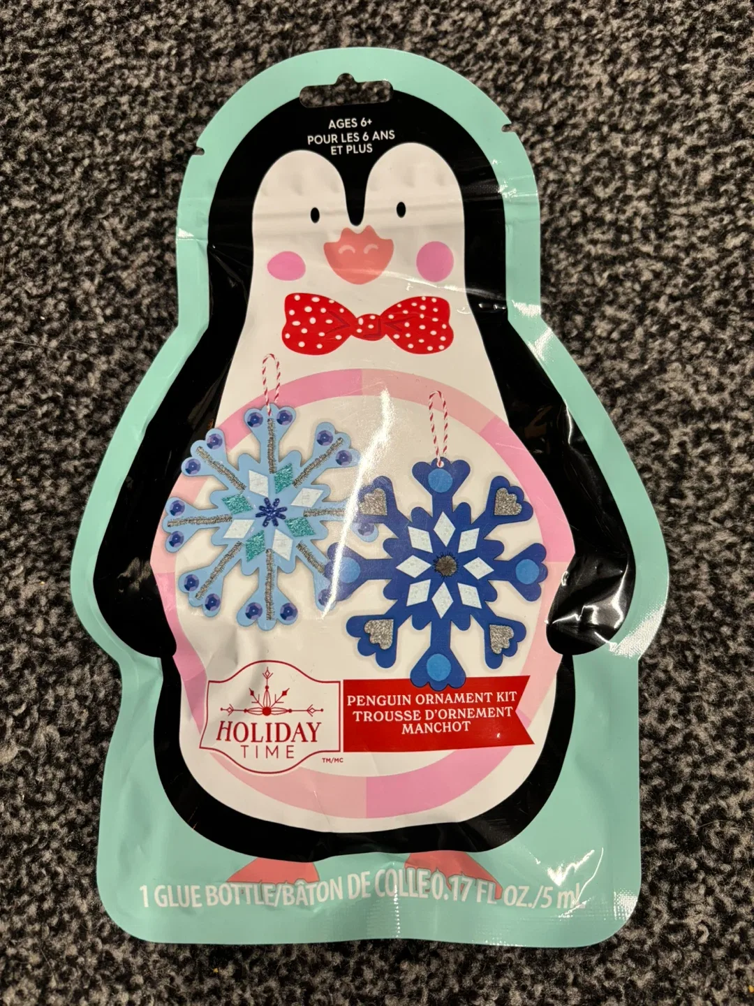 Holiday Time Penguin Ornament Kit - New!