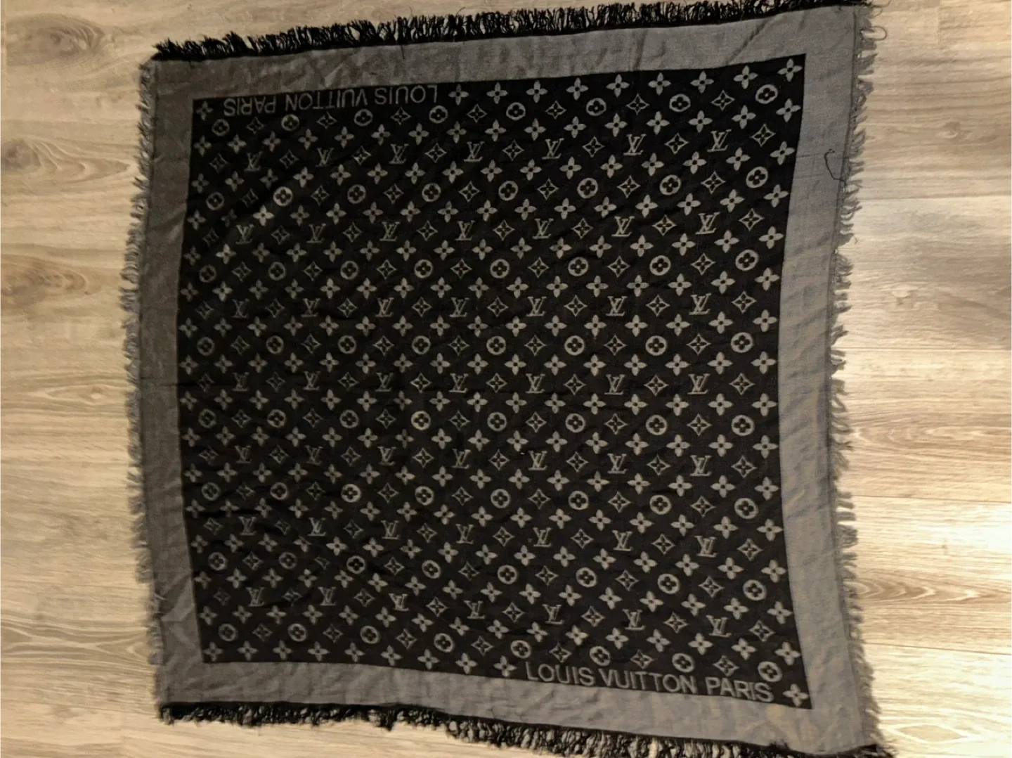 Louis Vuitton Double Sided Scarf image indicator(2)