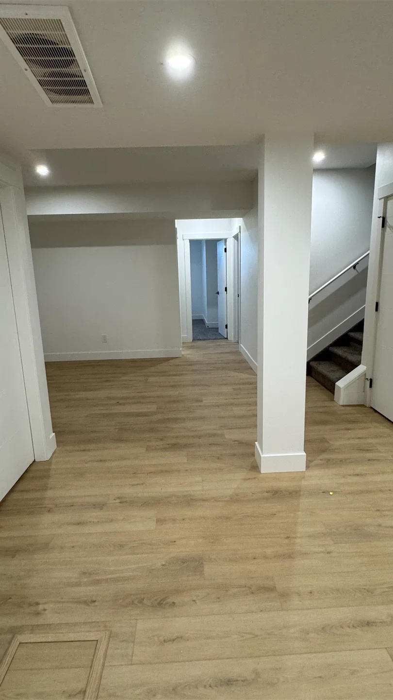 Basement for rent image indicator(6)