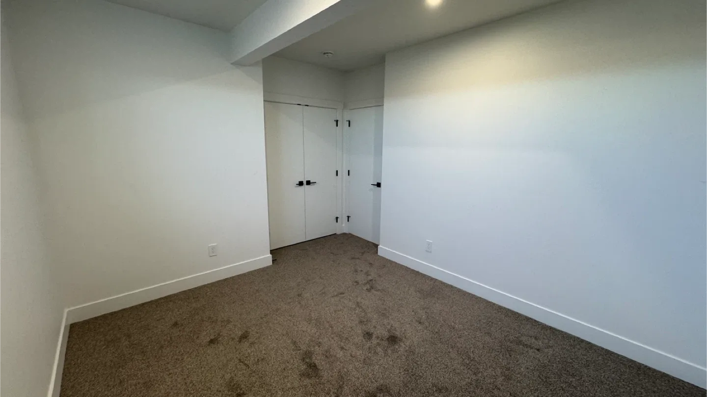Basement for rent image indicator(8)