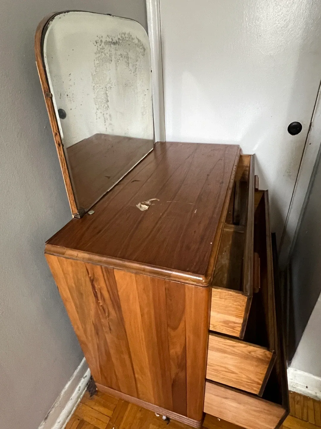 Vintage Wooden Vanity Dresser with Mirror image indicator(3)