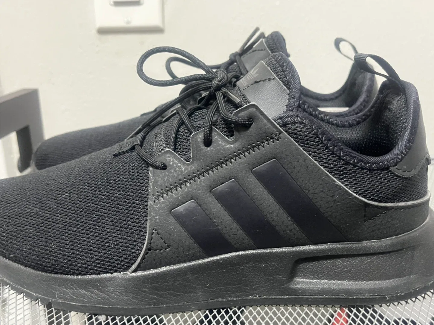 Adidas shoes image indicator(3)