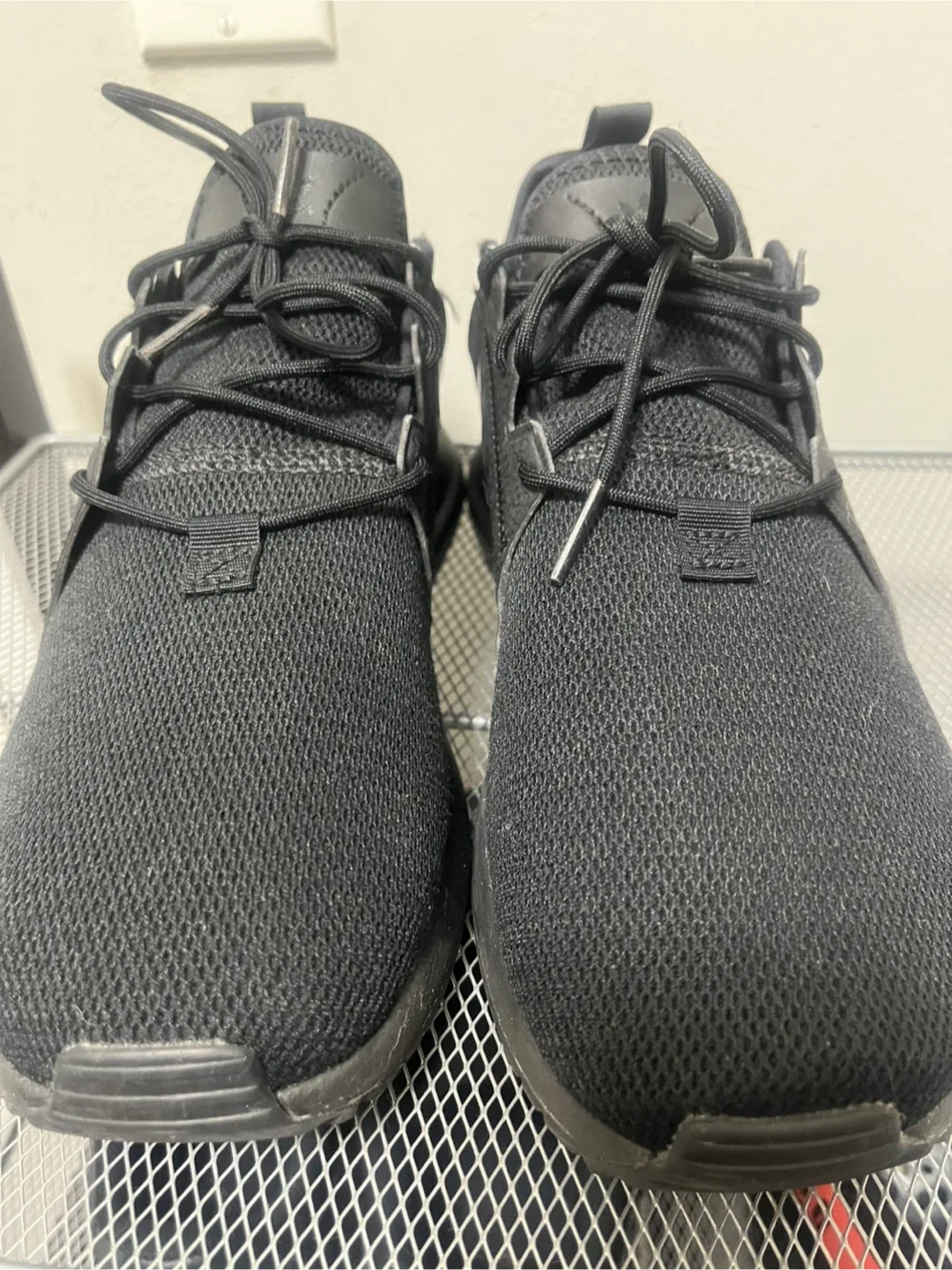 Adidas shoes image indicator(2)