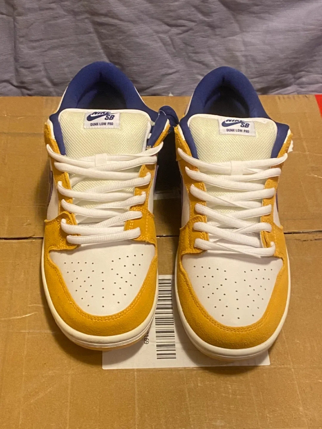 Nike Dunk Low Laser Orange image indicator(2)