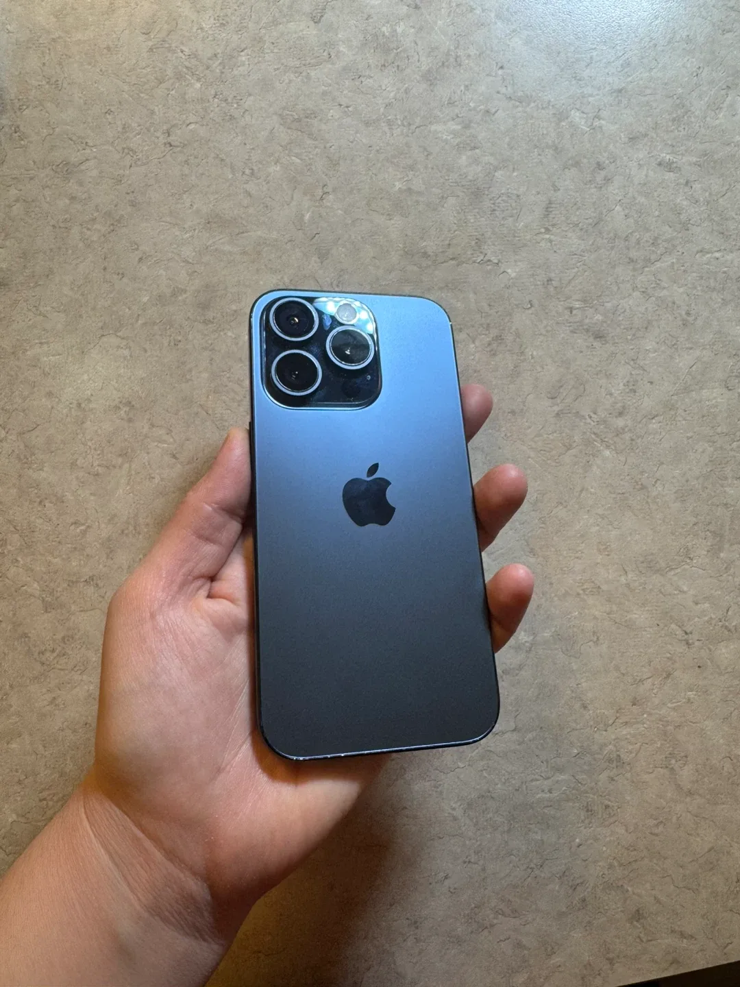 Apple iPhone 15 Pro 128GB image indicator(2)