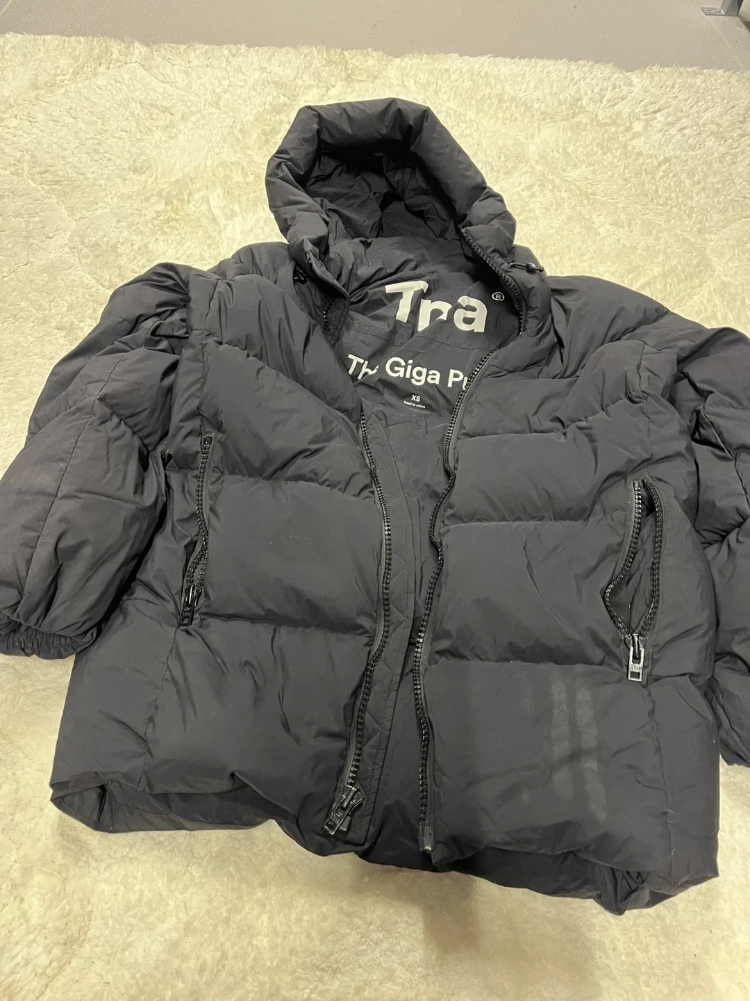 Tna The Giga Puff Black XS #Cleanout 🥕🌱 image indicator(5)