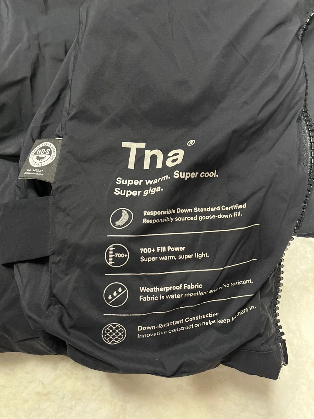 Tna The Giga Puff Black XS #Cleanout 🥕🌱 image indicator(6)