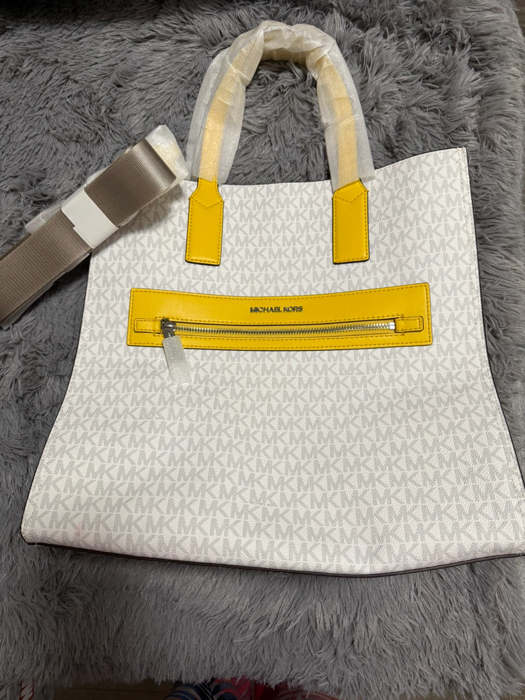 New Michael Kors Tote Bag White & Yellow - photo 3