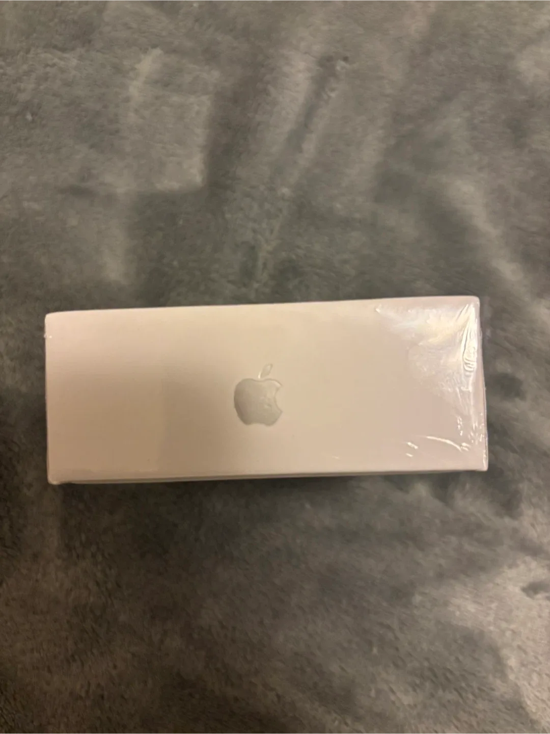 New Apple AirPods 4 with Active Noise Cancellation image indicator(3)