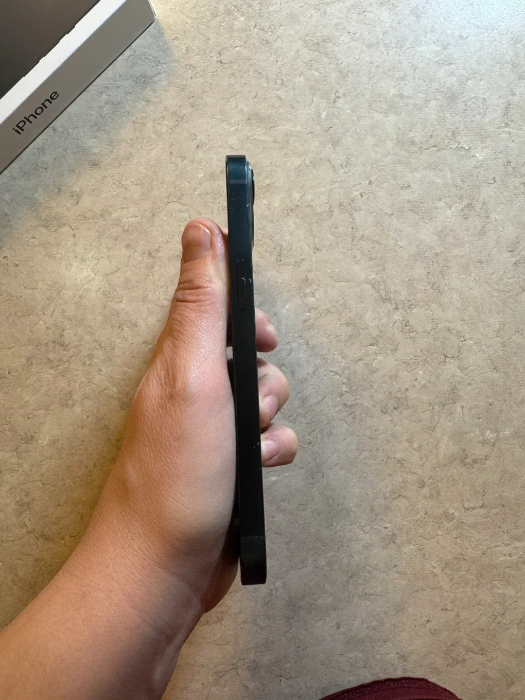 Apple iPhone 13 - 256GB image indicator(3)