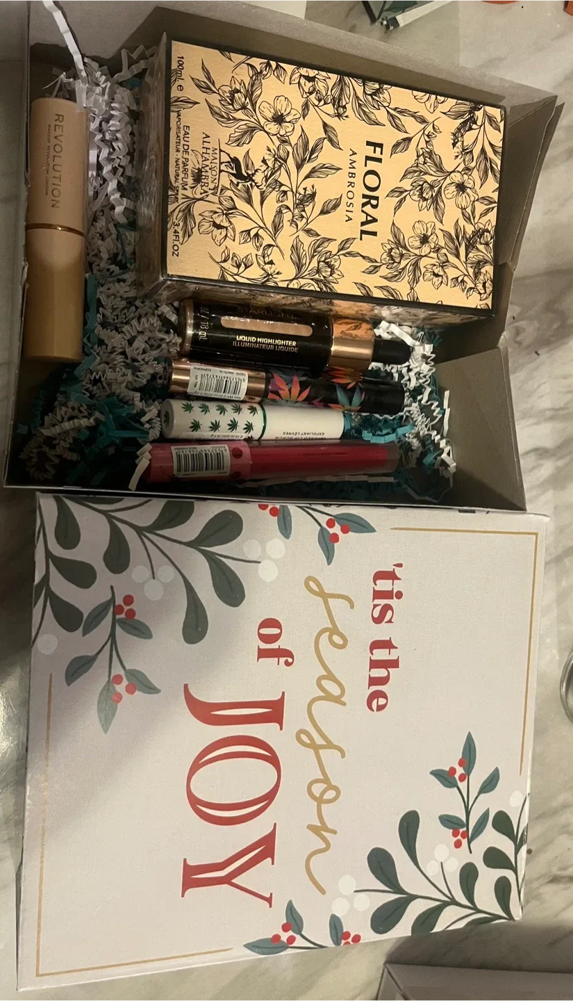 Makeup & Perfume Gift Set