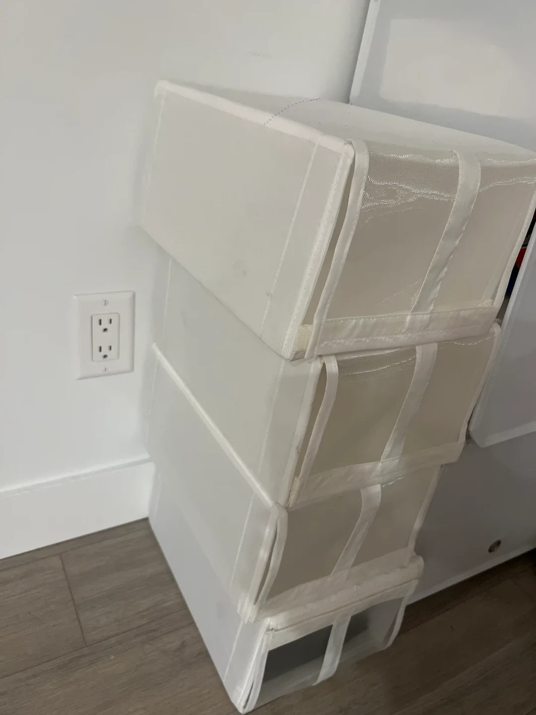 IKEA SKUBB White Shoe Box - Set of 4 image indicator(2)