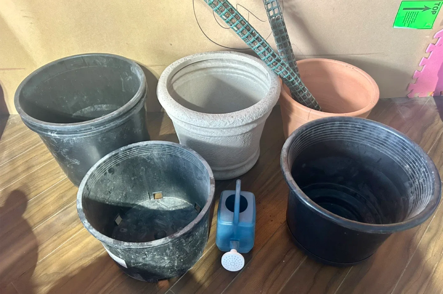 Assorted Plant Pots & Garden Supplies image indicator(4)