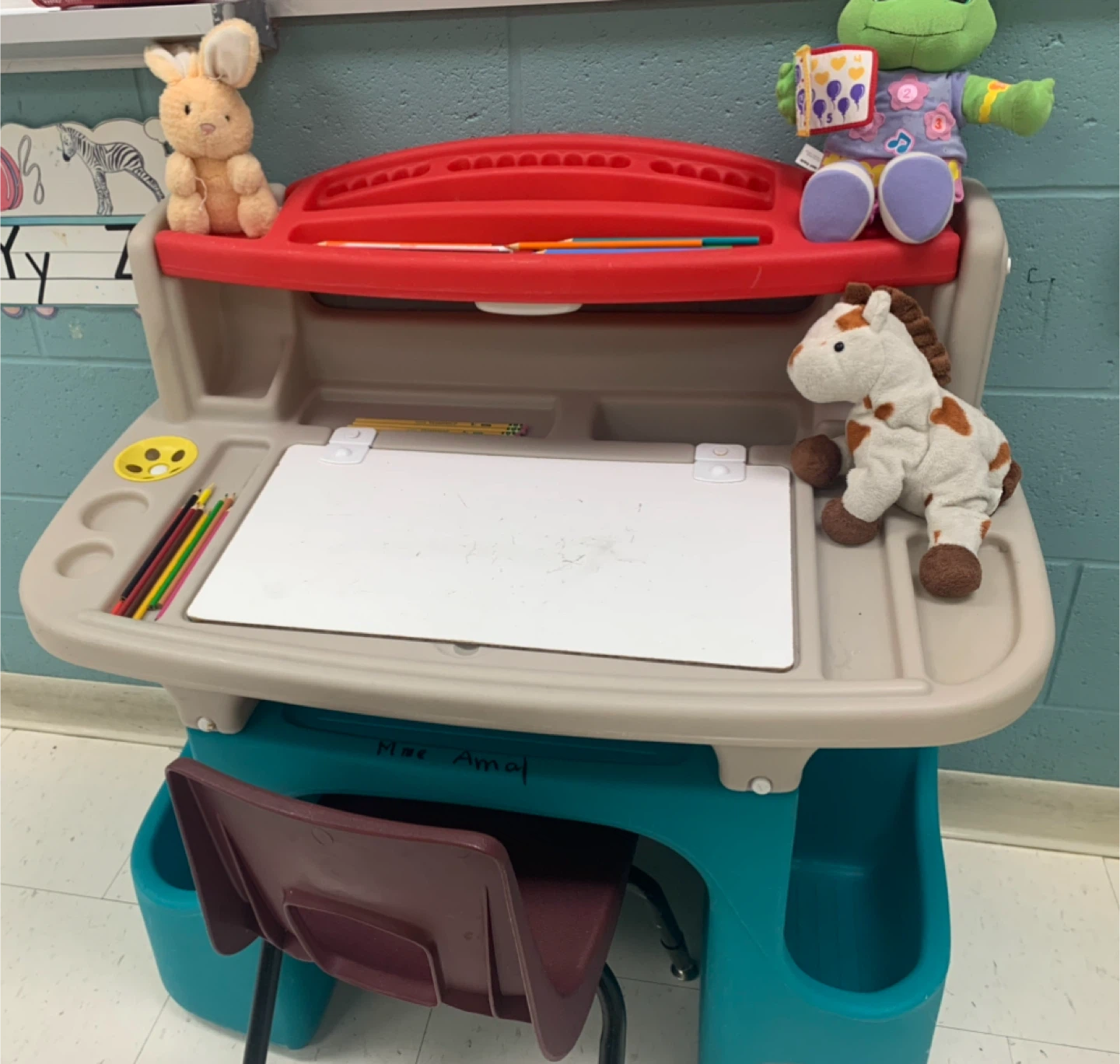 Art and homework Desk without Chair