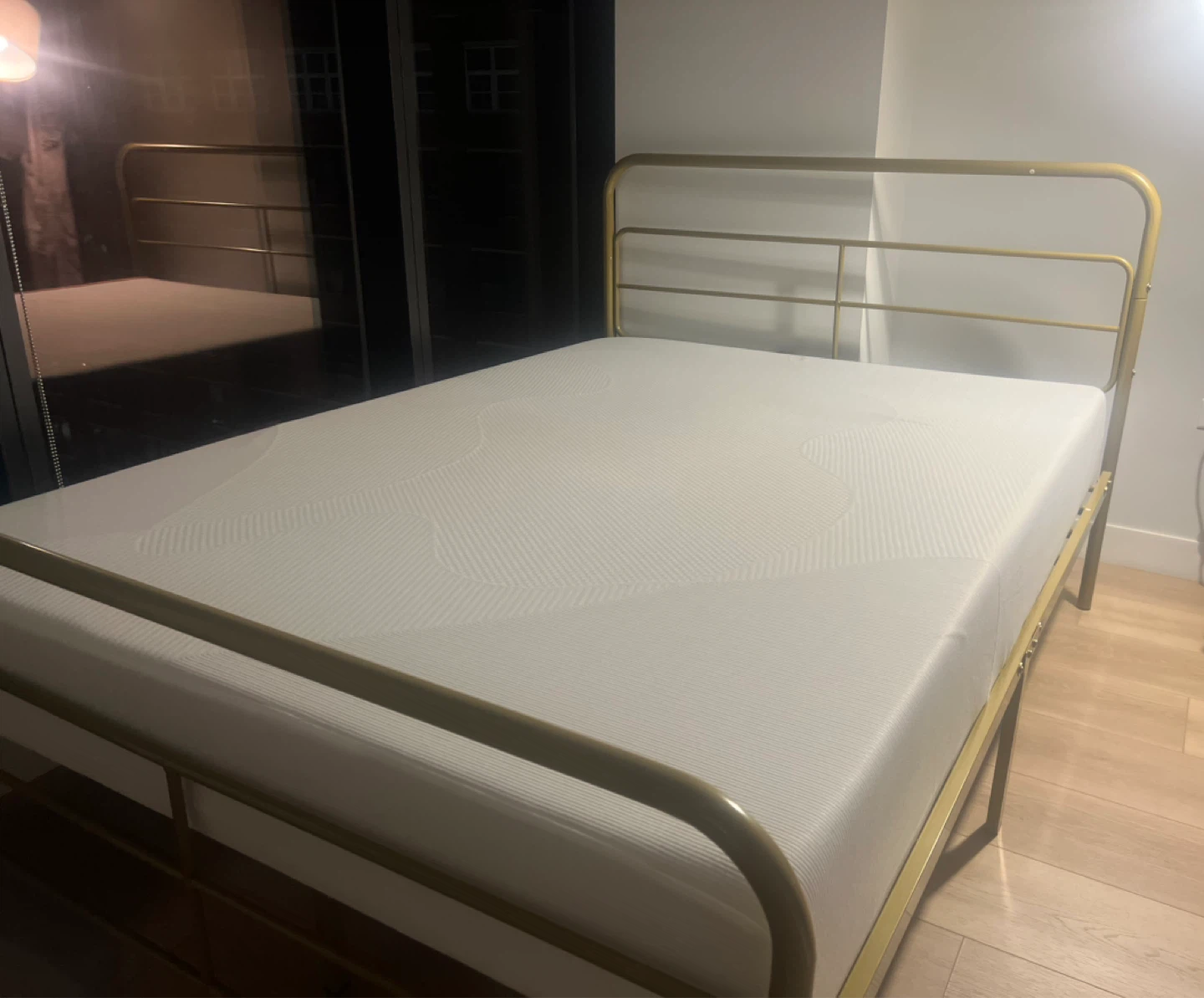 Bed Frame and mattress - photo 2