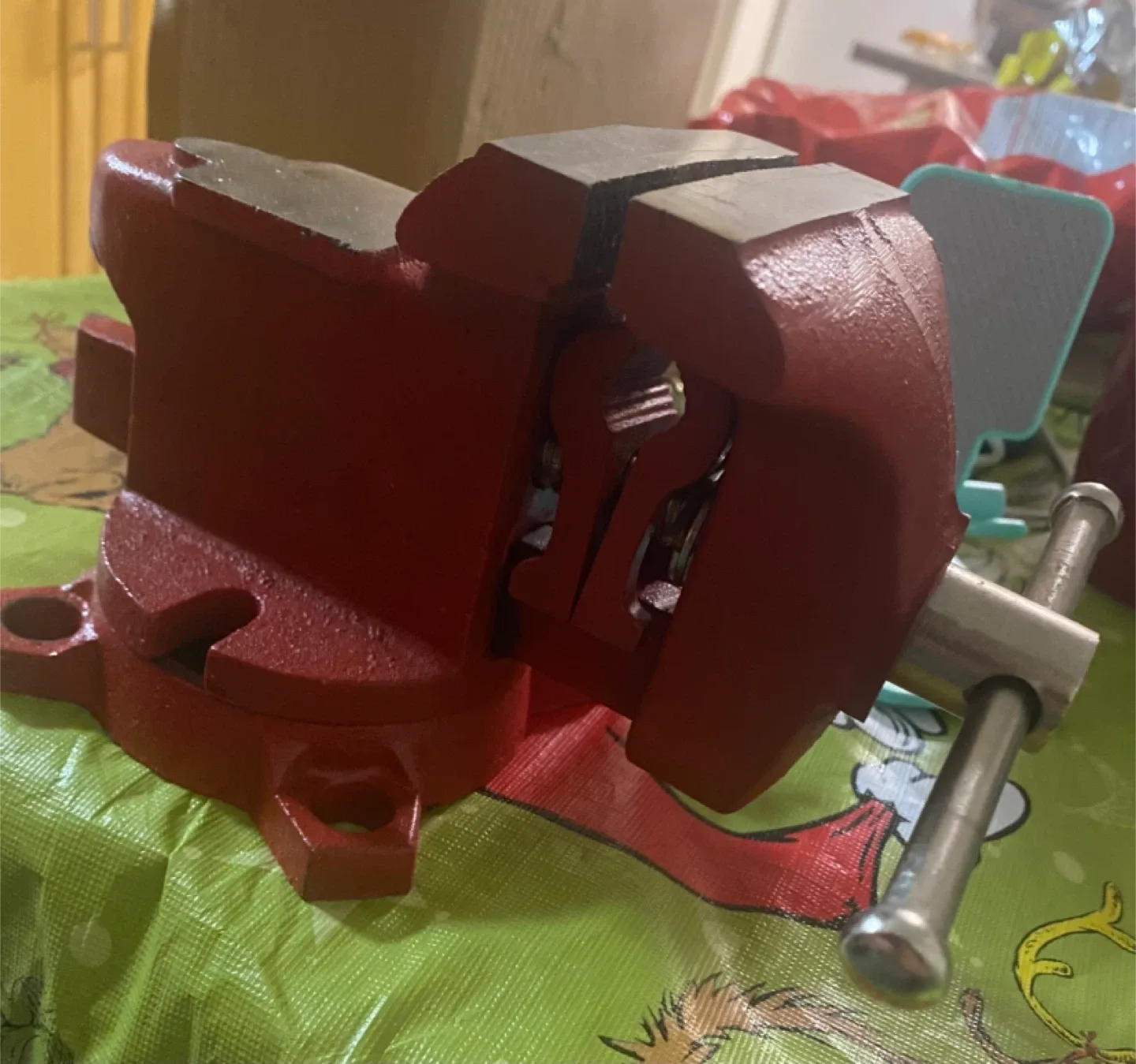 Rockford Heavy Duty Bench Vise 3-1/2" - 89mm image indicator(4)