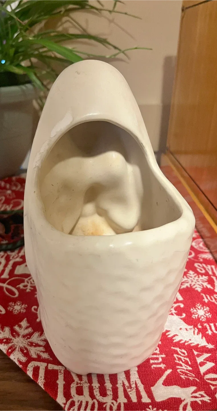 #Cleanout- Vintage Ceramic Virgin Mary Planter image indicator(3)