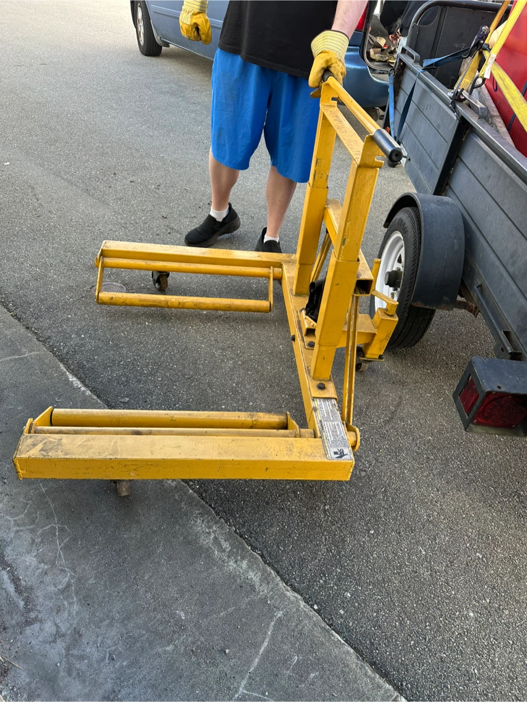 Heavy Duty Hydraulic Wheel Dolly. $900