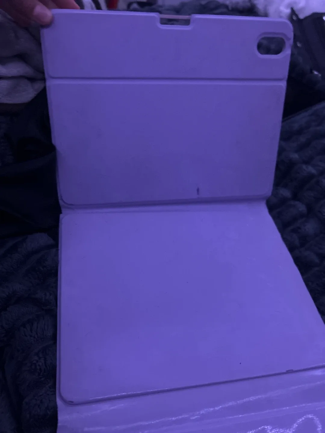 Apple iPad Air with Case image indicator(4)