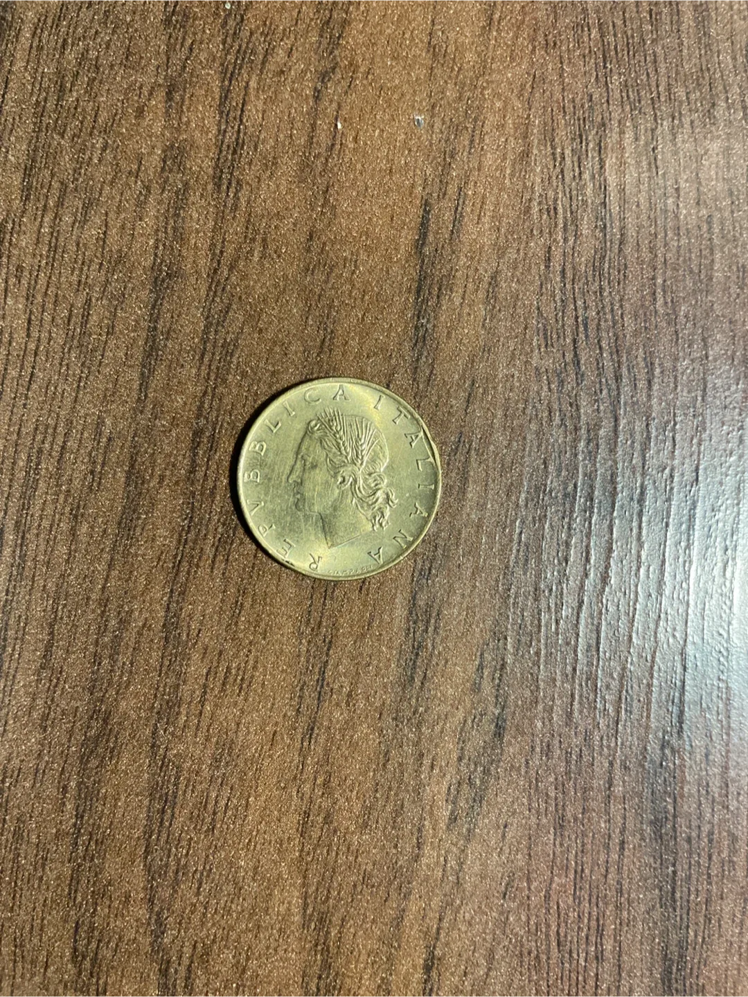 Vintage Italian 20 Lira Coin image indicator(2)