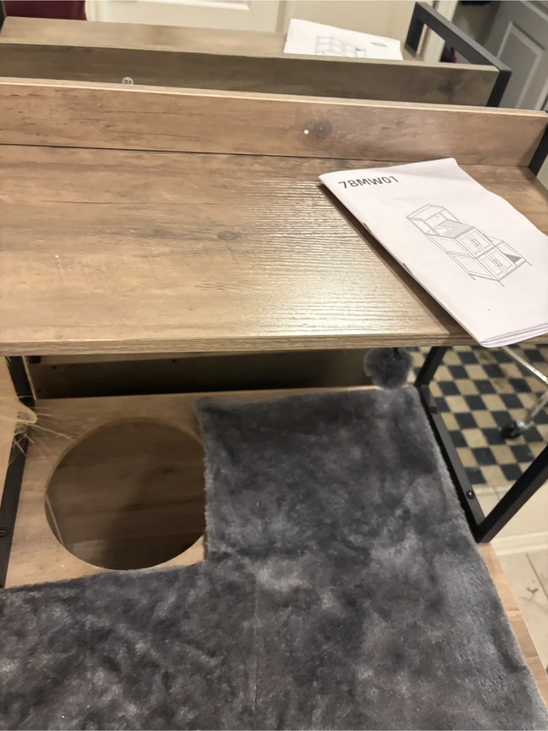 Cat Tree/House with Scratching Post image indicator(7)