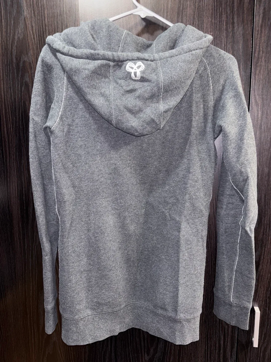 Aritzia Women’s TNA Grey Zip-Up Hoodie - Size XS image indicator(2)
